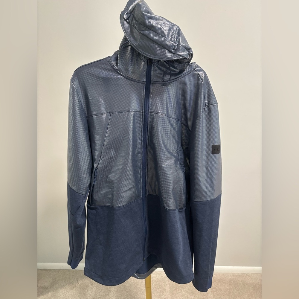 Under Armour Men's Blue Mesh Windbreaker